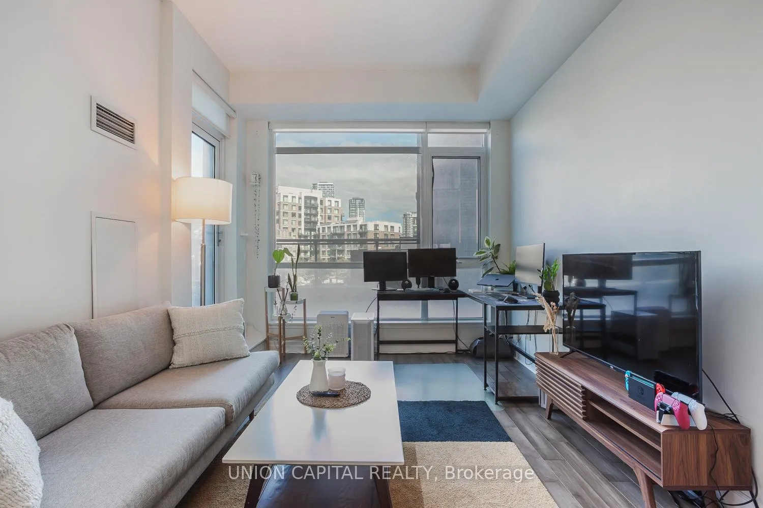 Photo 9 of Unit 224, 8110 Birchmount Road, Markham, Unionville — HOMEH