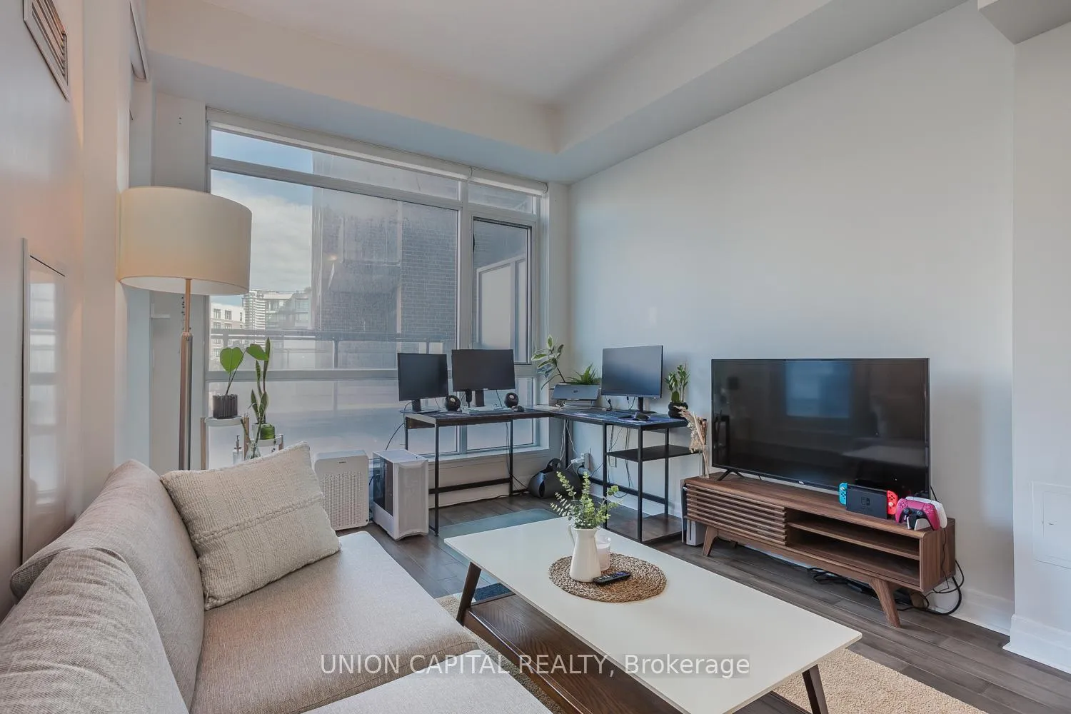 Photo 11 of Unit 224, 8110 Birchmount Road, Markham, Unionville — HOMEH
