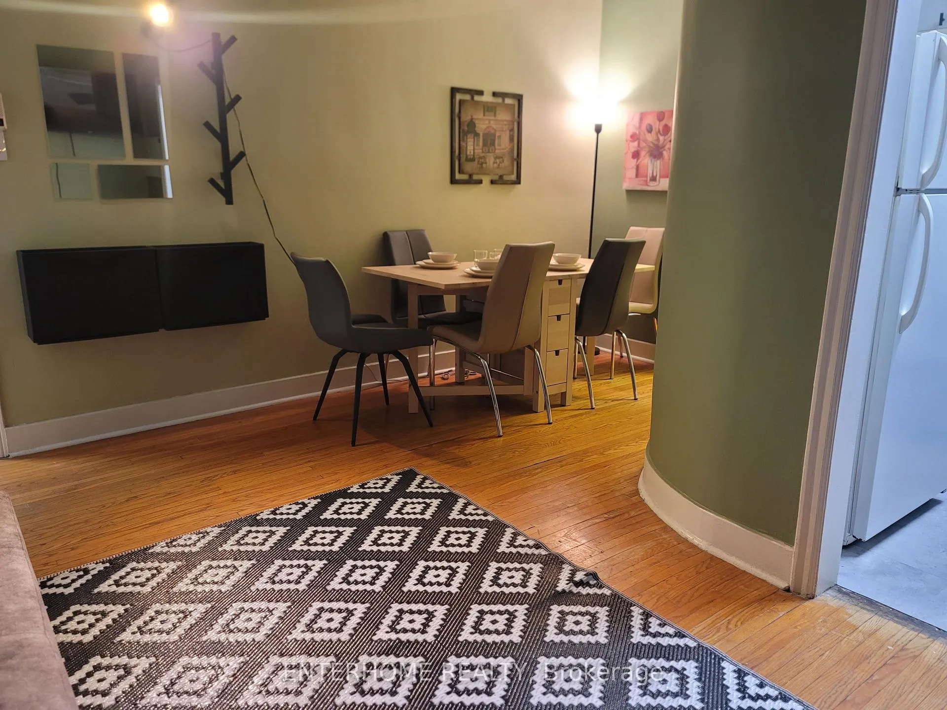 Photo 2 of Unit 2, 51 Queen Street E, Brampton, Downtown Brampton — HOMEH