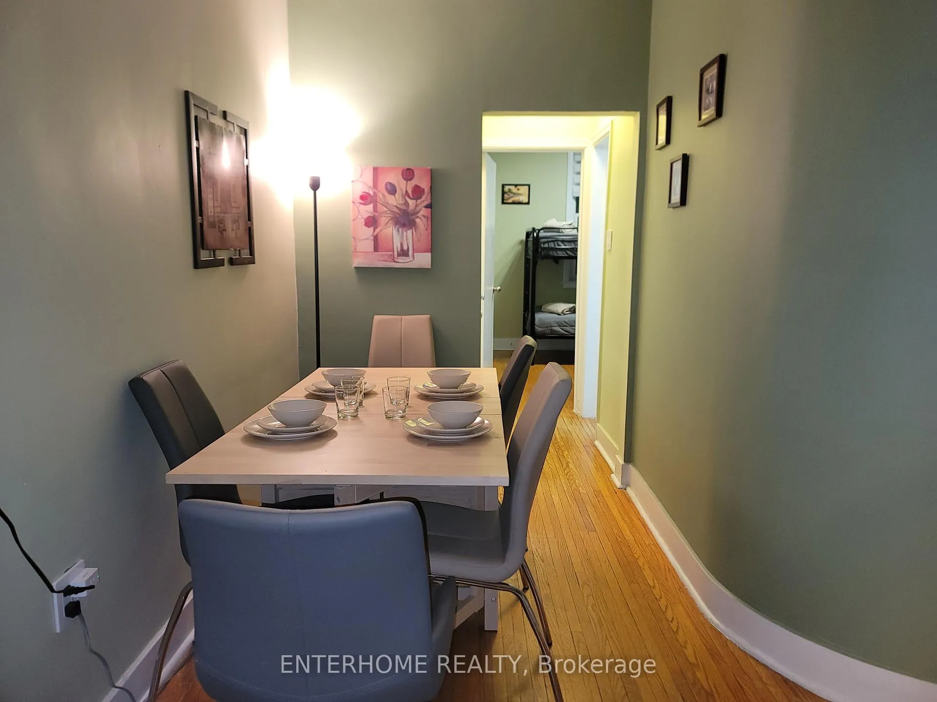 Photo 3 of Unit 2, 51 Queen Street E, Brampton, Downtown Brampton — HOMEH