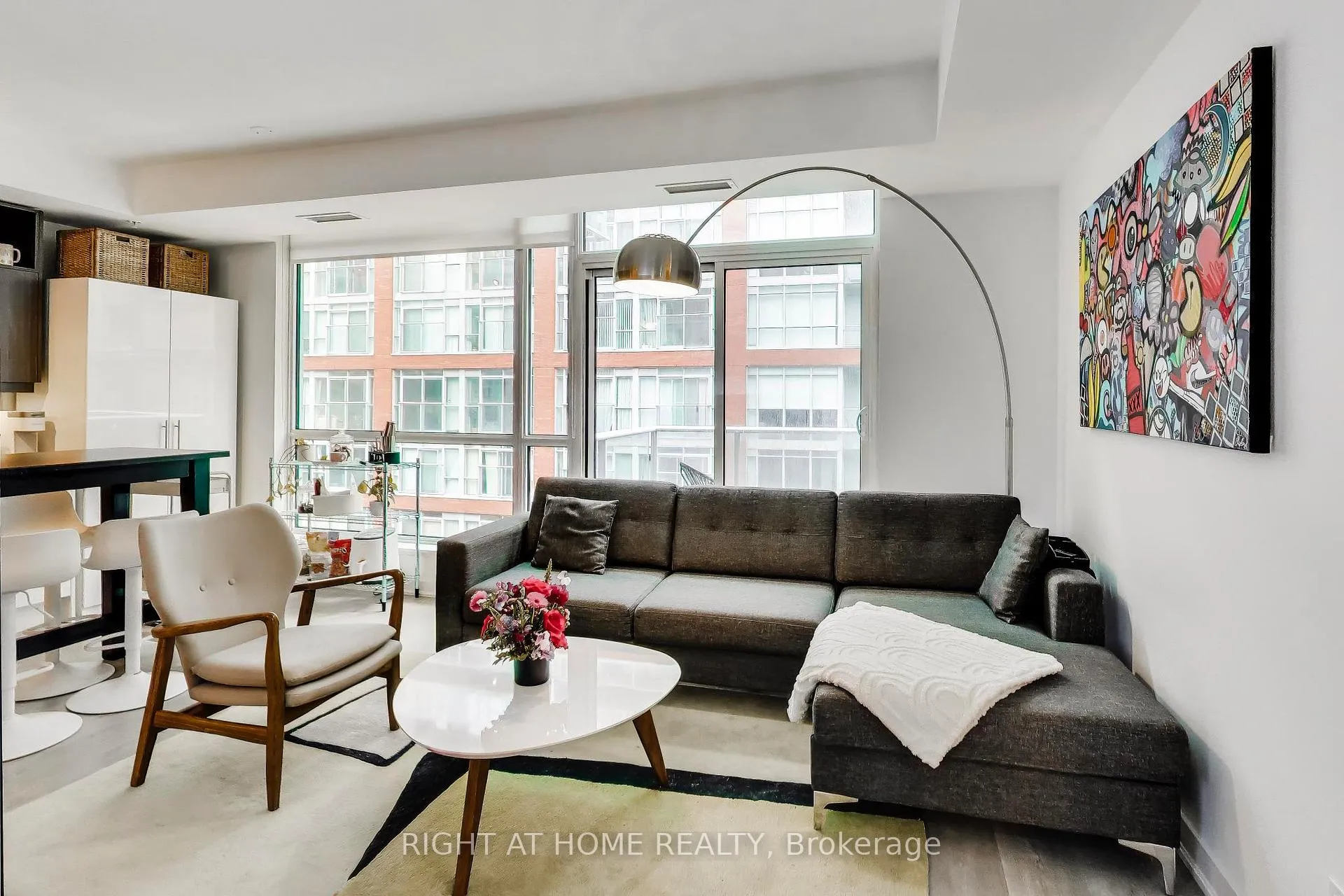 Photo 3 of Unit 416, 30 Nelson Street, Toronto, Waterfront Communities — HOMEH