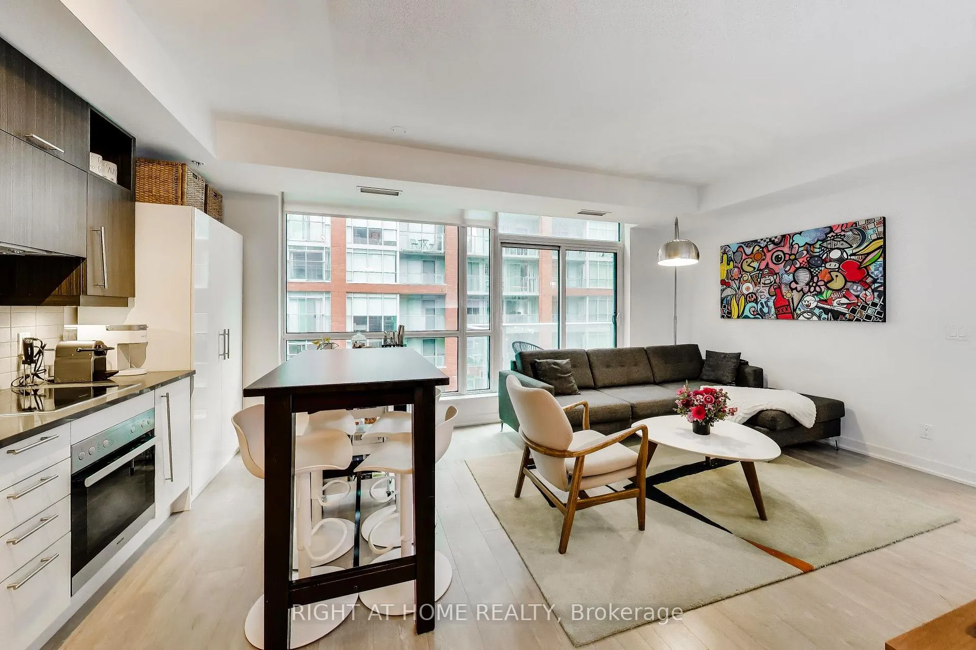 Photo 4 of Unit 416, 30 Nelson Street, Toronto, Waterfront Communities — HOMEH