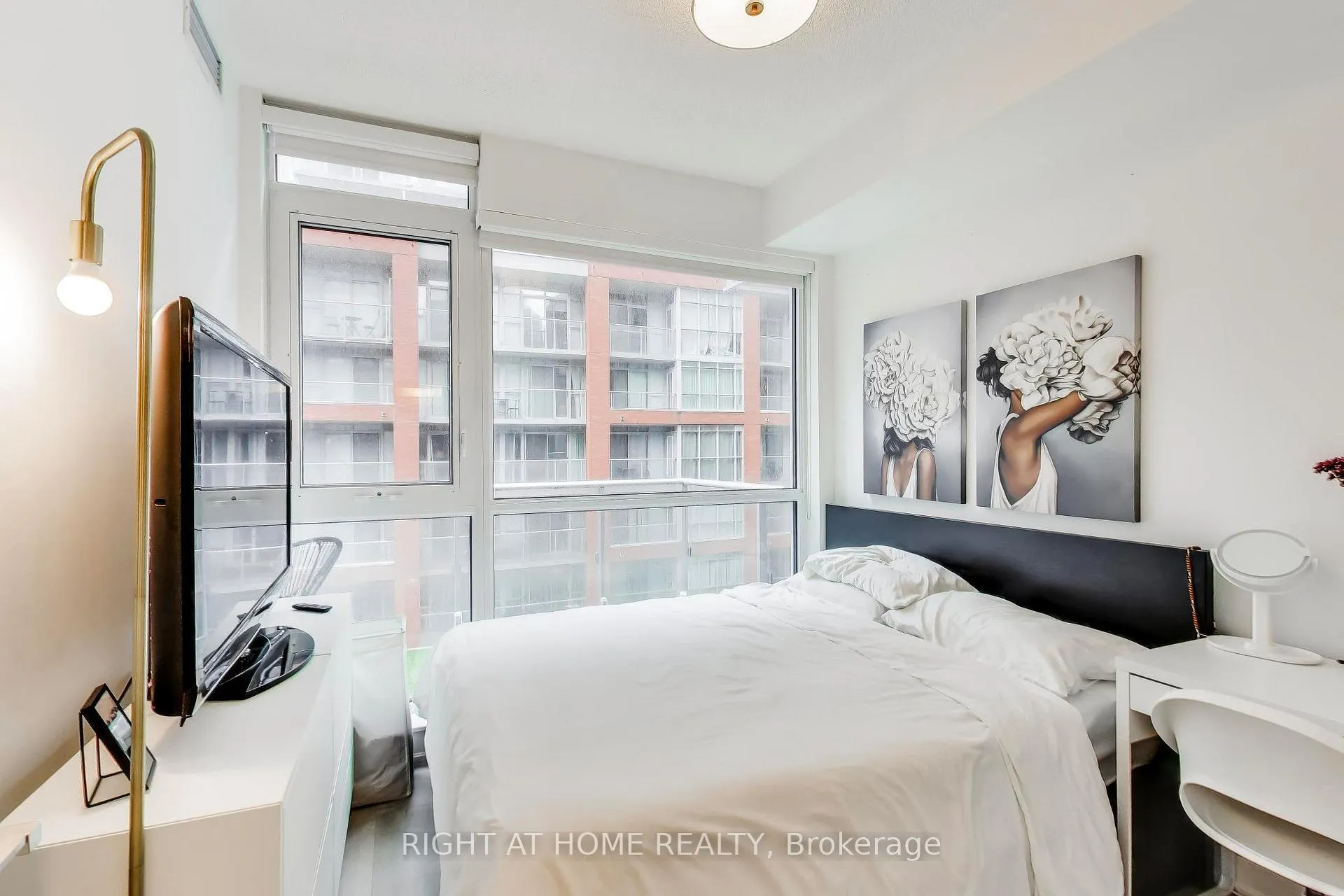 Photo 10 of Unit 416, 30 Nelson Street, Toronto, Waterfront Communities — HOMEH