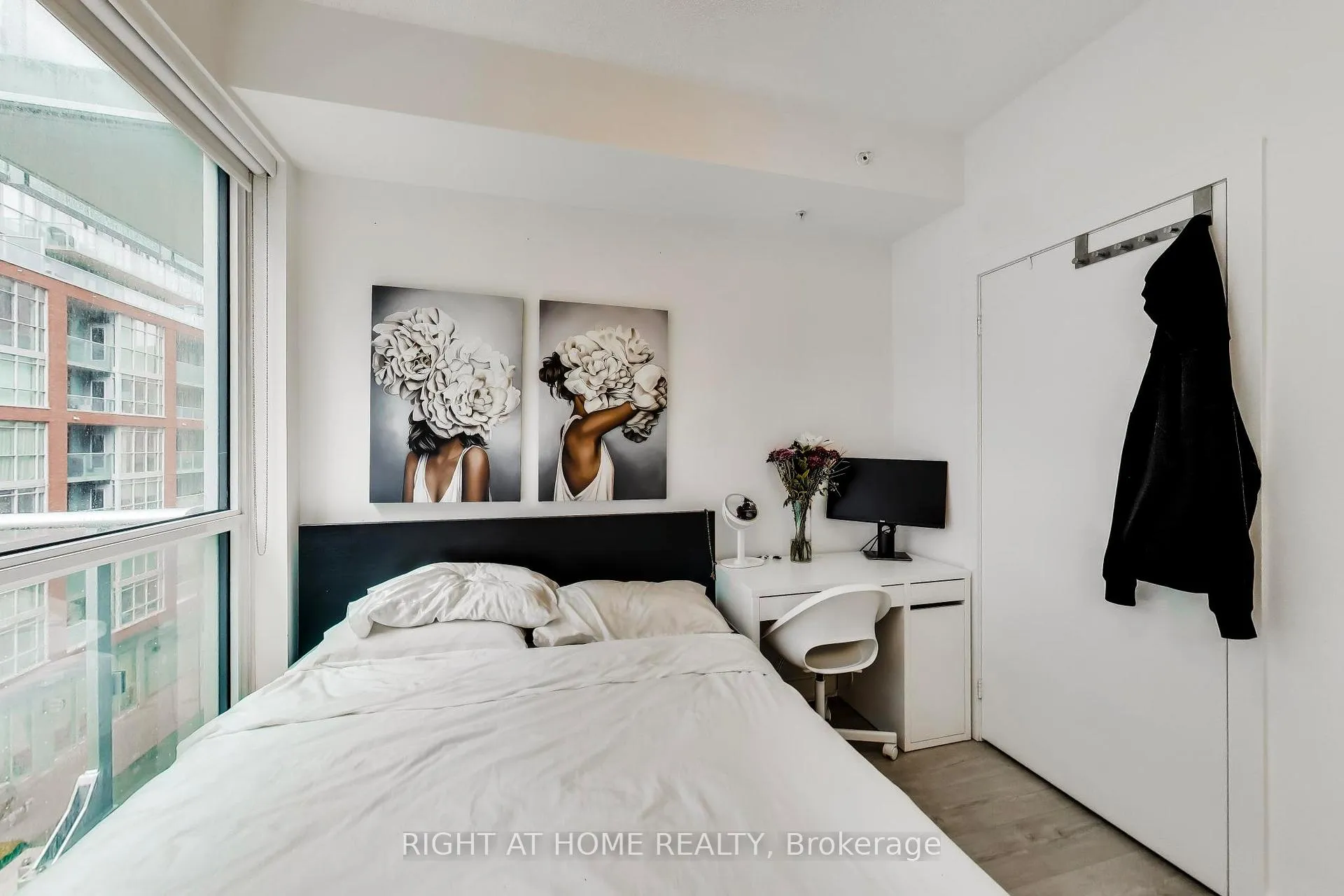 Photo 11 of Unit 416, 30 Nelson Street, Toronto, Waterfront Communities — HOMEH
