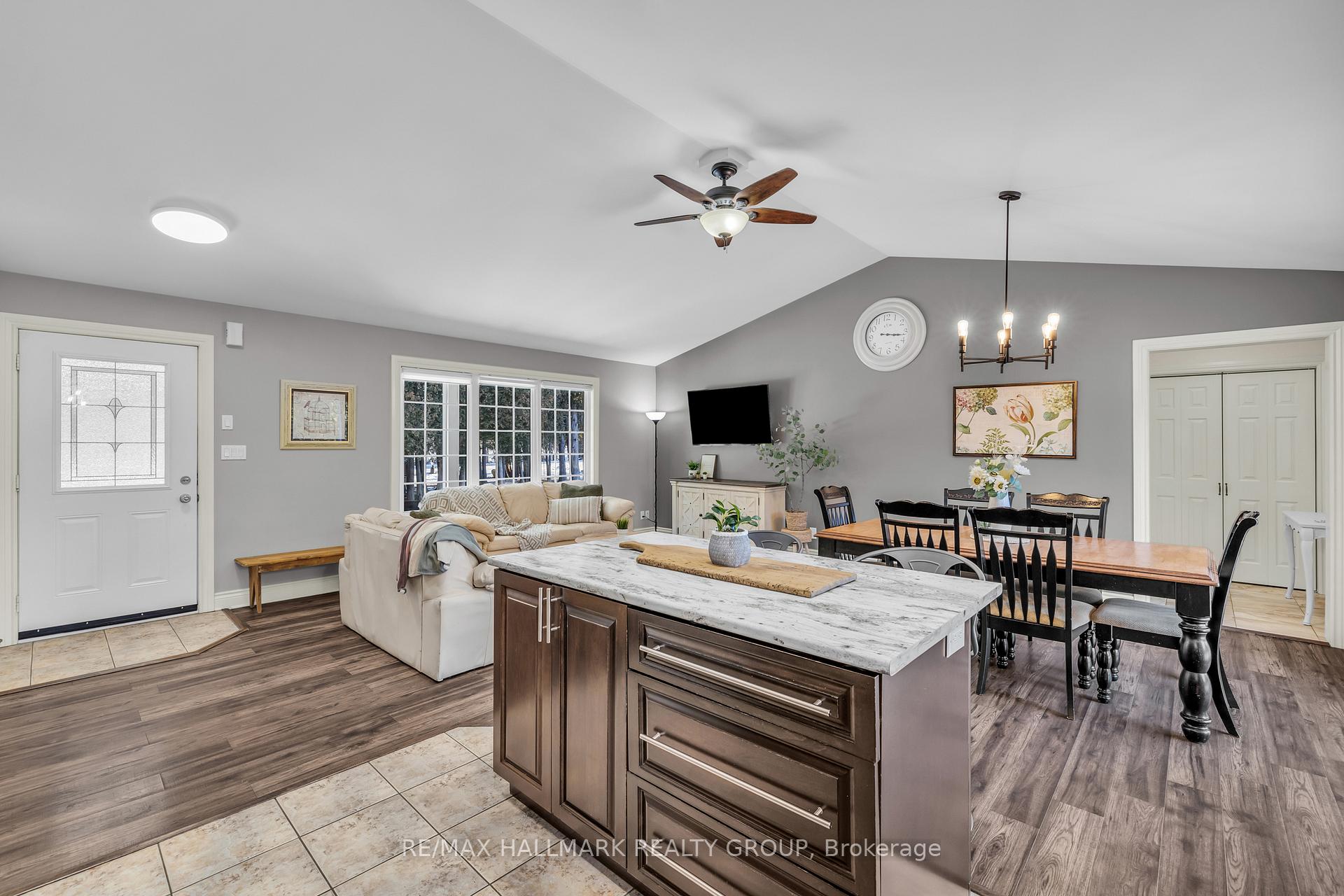 Photo 4 of 2302 Buckwheat Road E, Edwardsburgh/Cardinal, Edwardsburgh/Cardinal Twp — HOMEH