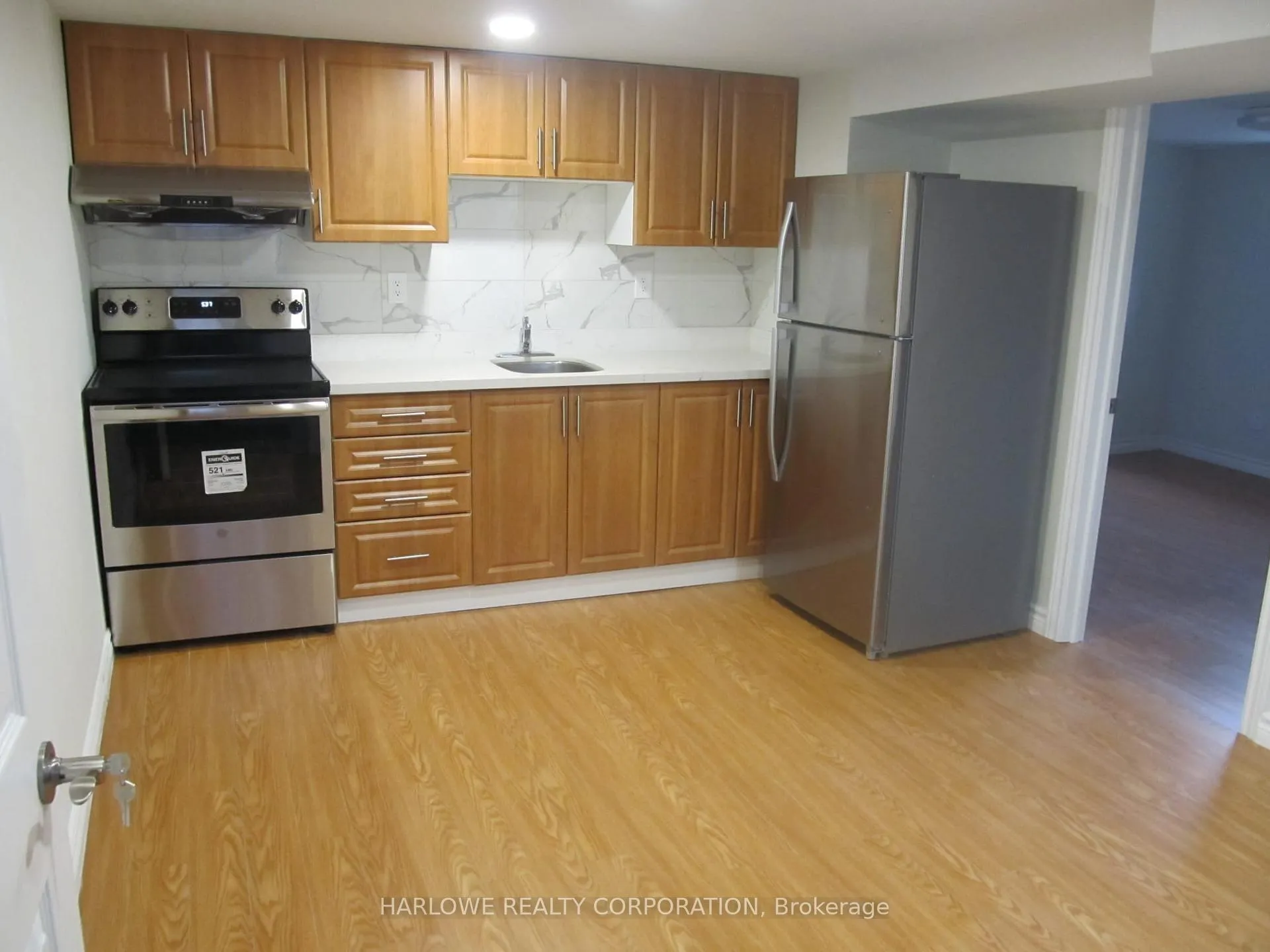 Front of Unit Bsmt, 909 Reytan Boulevard