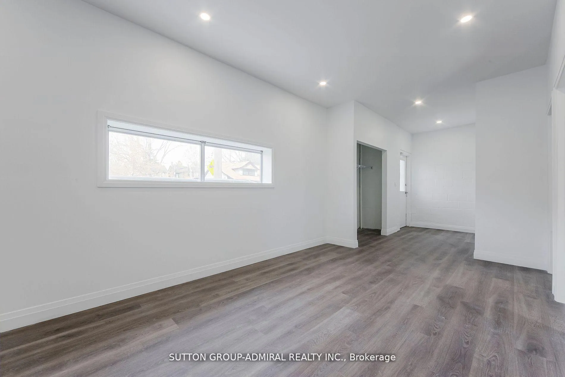 Photo 7 of Unit Main Fl, 1930 Queen Street E, Toronto, The Beaches — HOMEH