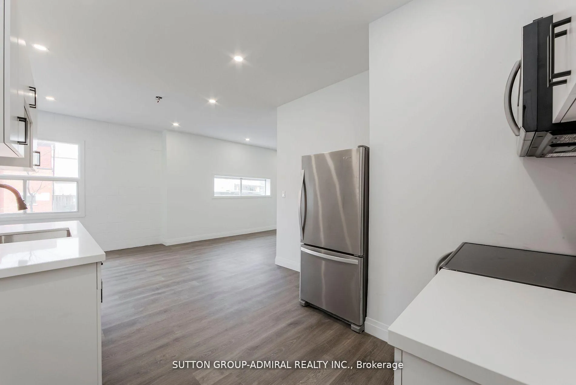 Photo 13 of Unit Main Fl, 1930 Queen Street E, Toronto, The Beaches — HOMEH