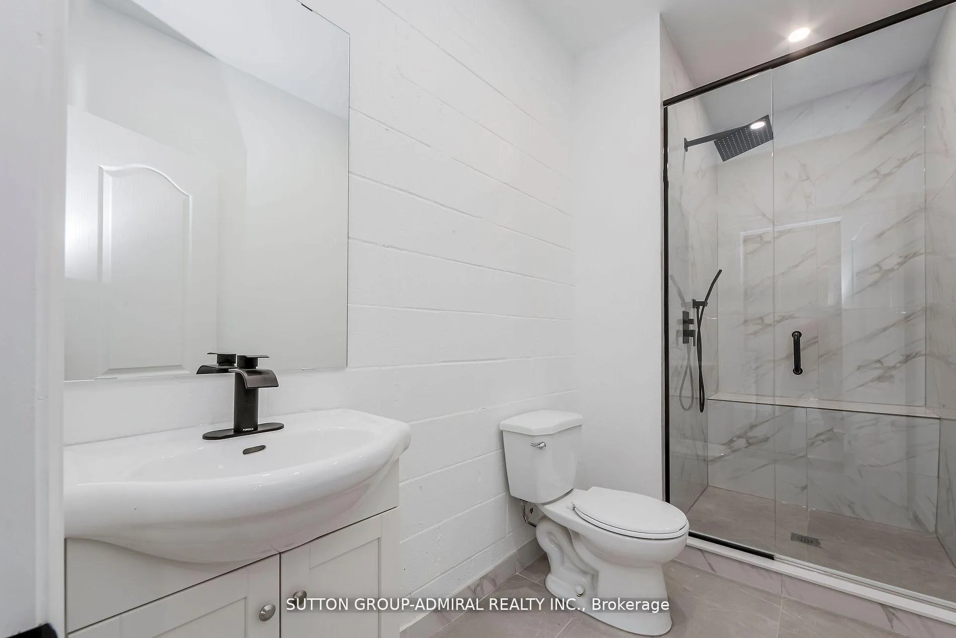 Photo 14 of Unit Main Fl, 1930 Queen Street E, Toronto, The Beaches — HOMEH