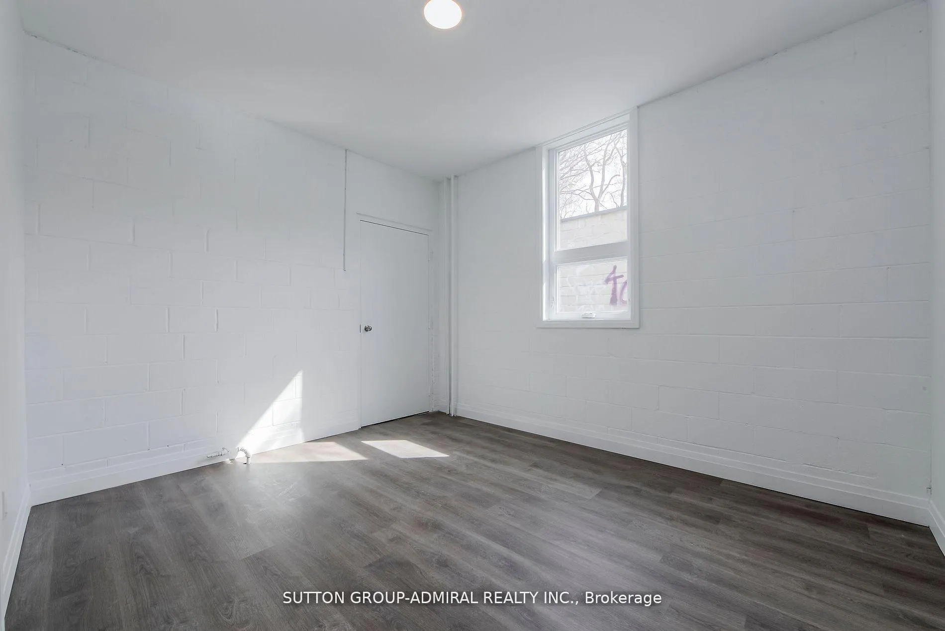 Photo 15 of Unit Main Fl, 1930 Queen Street E, Toronto, The Beaches — HOMEH
