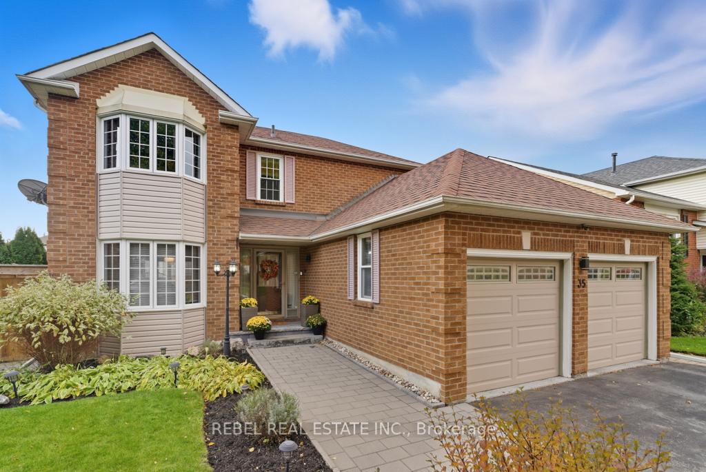 Photo 2 of 35 Orchard Park Drive, Clarington, Bowmanville — HOMEH