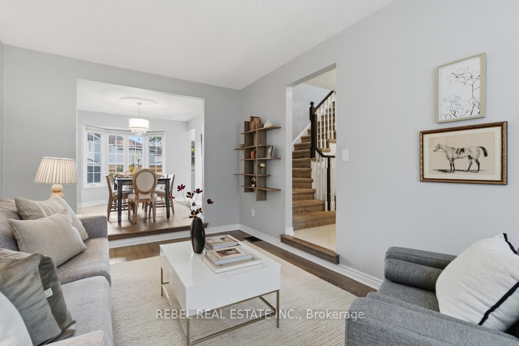 Photo 7 of 35 Orchard Park Drive, Clarington, Bowmanville — HOMEH