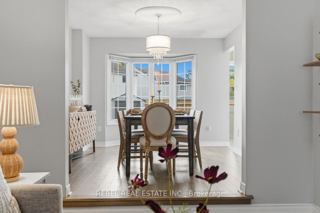 Photo 8 of 35 Orchard Park Drive, Clarington, Bowmanville — HOMEH