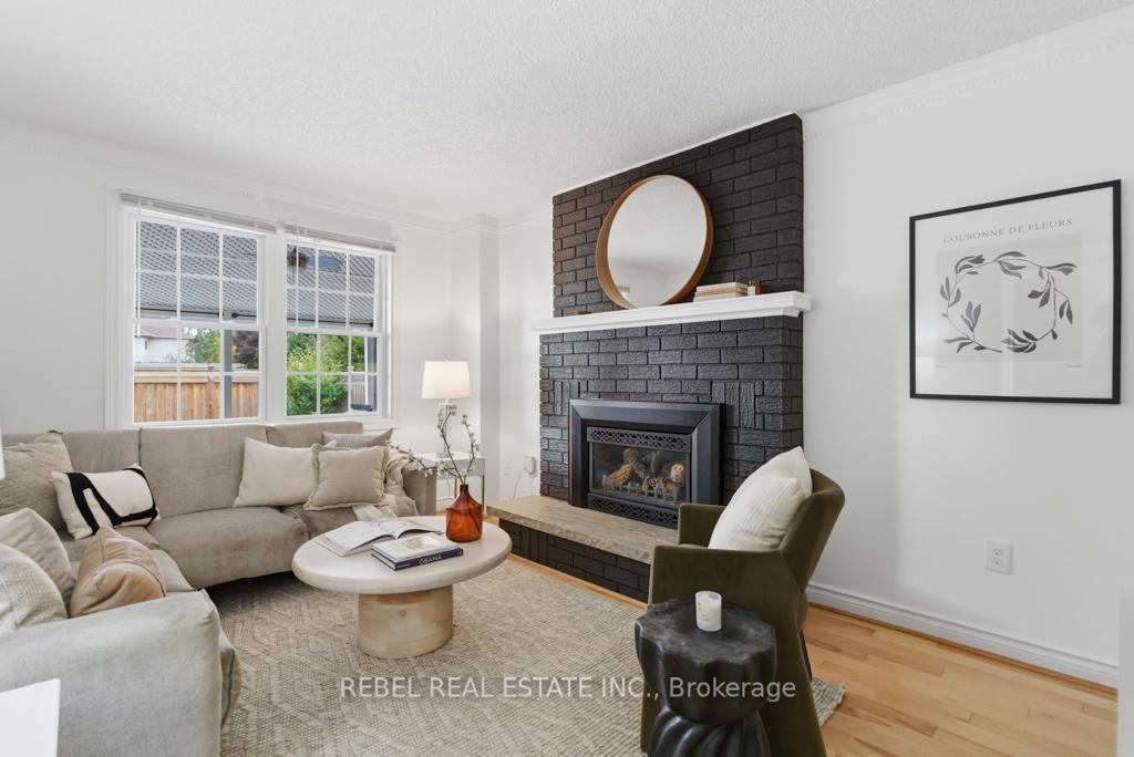 Photo 12 of 35 Orchard Park Drive, Clarington, Bowmanville — HOMEH