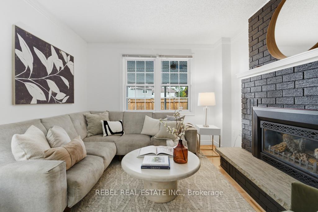 Photo 13 of 35 Orchard Park Drive, Clarington, Bowmanville — HOMEH