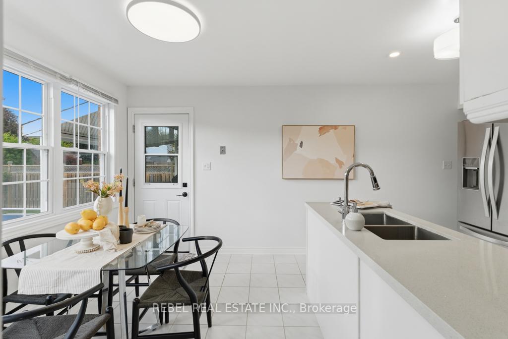 Photo 15 of 35 Orchard Park Drive, Clarington, Bowmanville — HOMEH