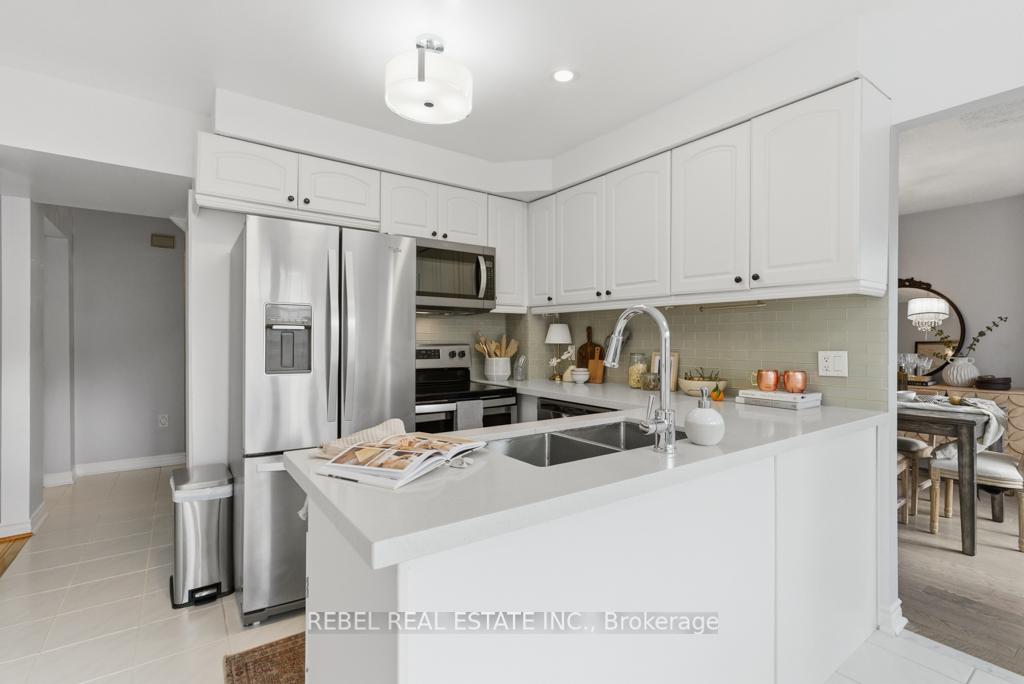 Photo 18 of 35 Orchard Park Drive, Clarington, Bowmanville — HOMEH