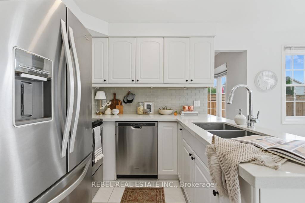 Photo 20 of 35 Orchard Park Drive, Clarington, Bowmanville — HOMEH