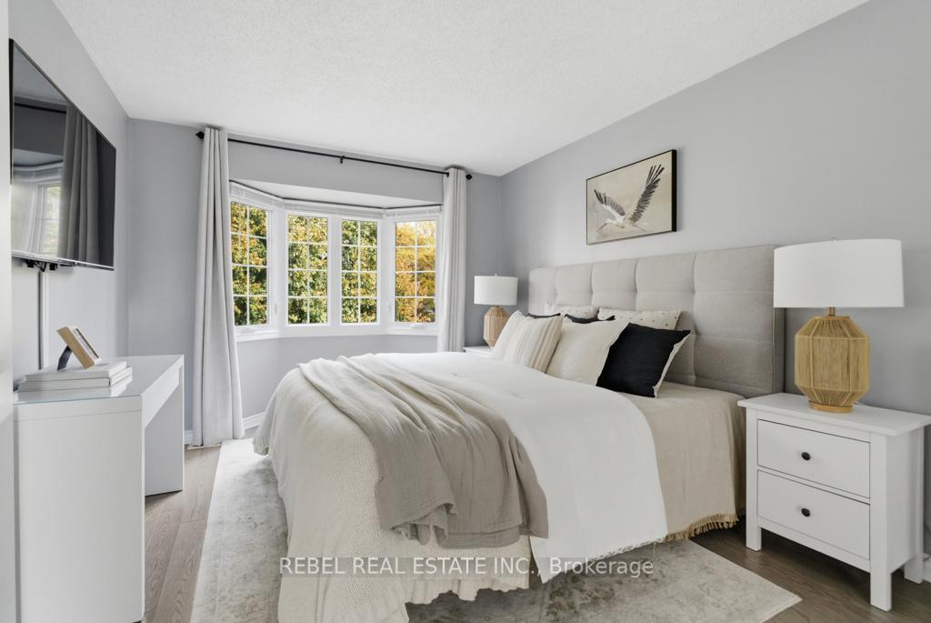 Photo 25 of 35 Orchard Park Drive, Clarington, Bowmanville — HOMEH