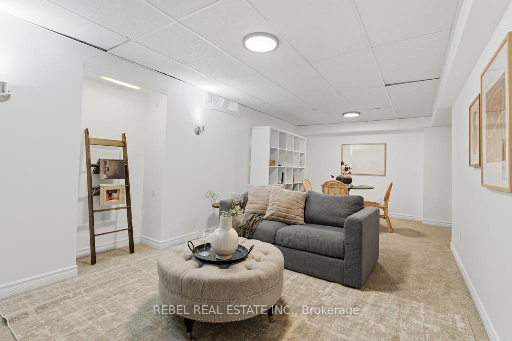 Photo 38 of 35 Orchard Park Drive, Clarington, Bowmanville — HOMEH