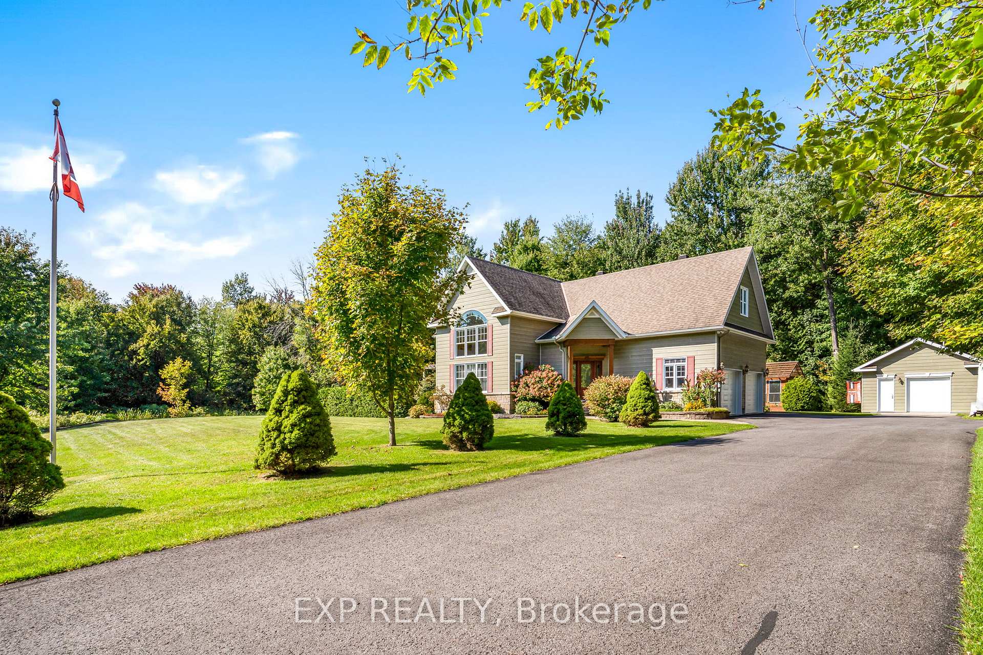 Photo 2 of 701 Fox Run Road, Champlain, Champlain Twp — HOMEH