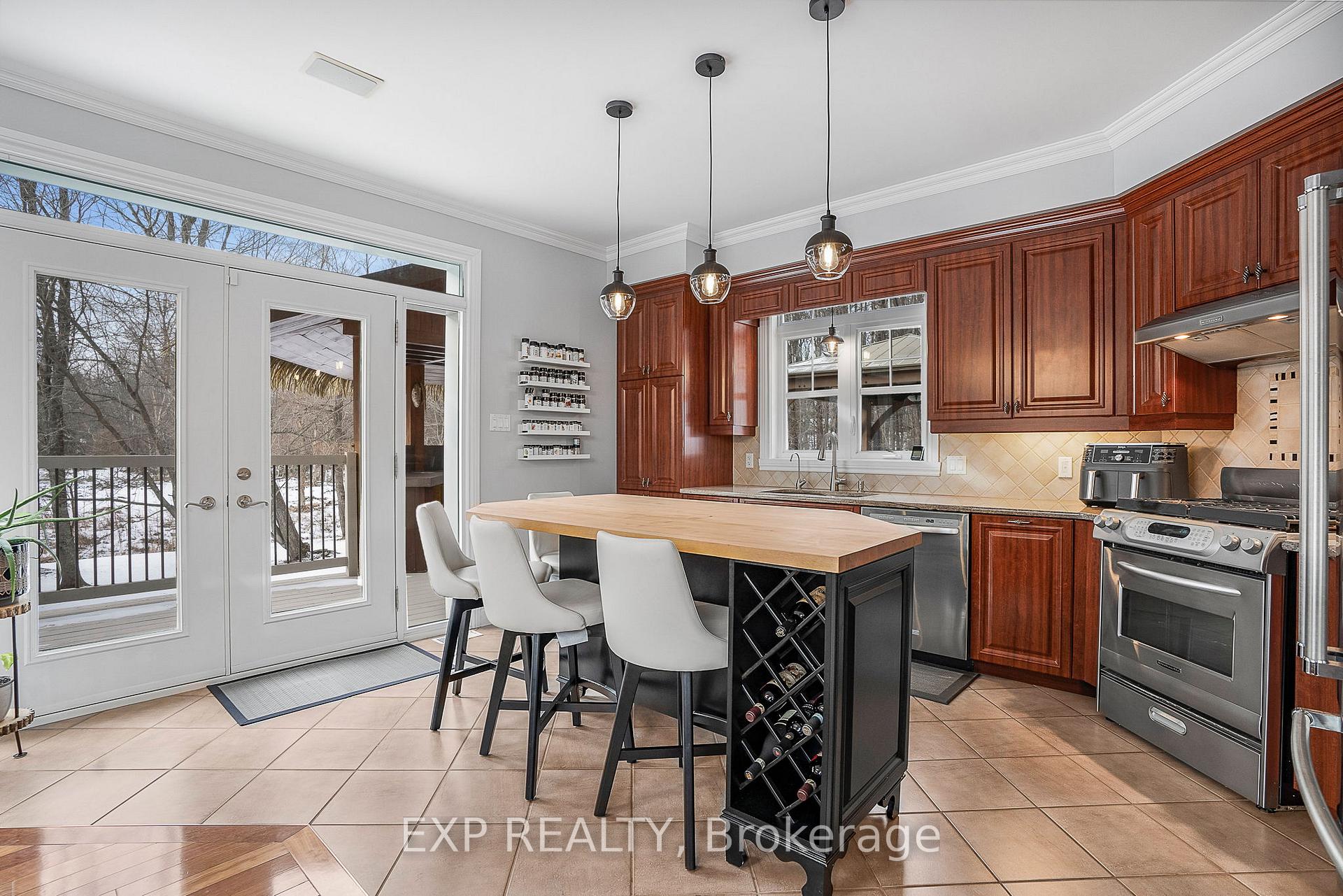 Photo 11 of 701 Fox Run Road, Champlain, Champlain Twp — HOMEH