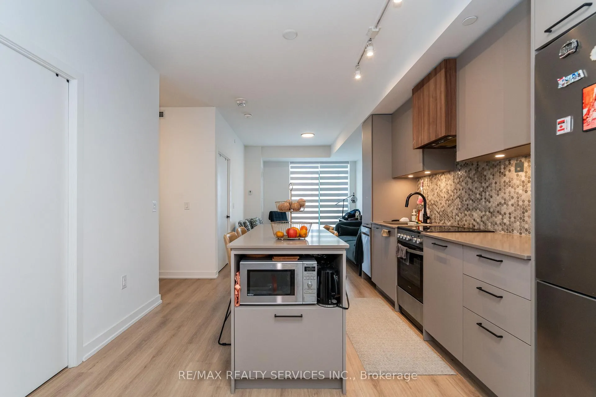 Photo 13 of Unit 217, 10 Lagerfeld Drive, Brampton, Northwest Brampton — HOMEH