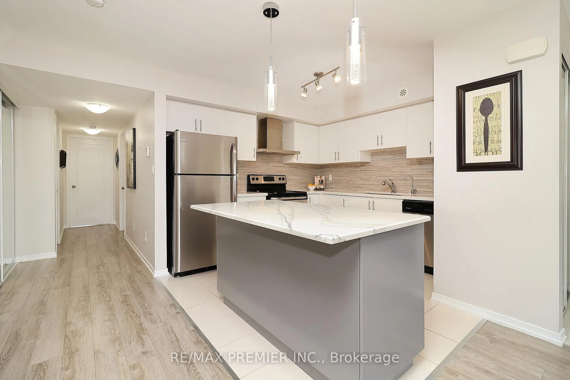 Photo 7 of Unit C14, 26 Bruce Street, Vaughan, East Woodbridge — HOMEH