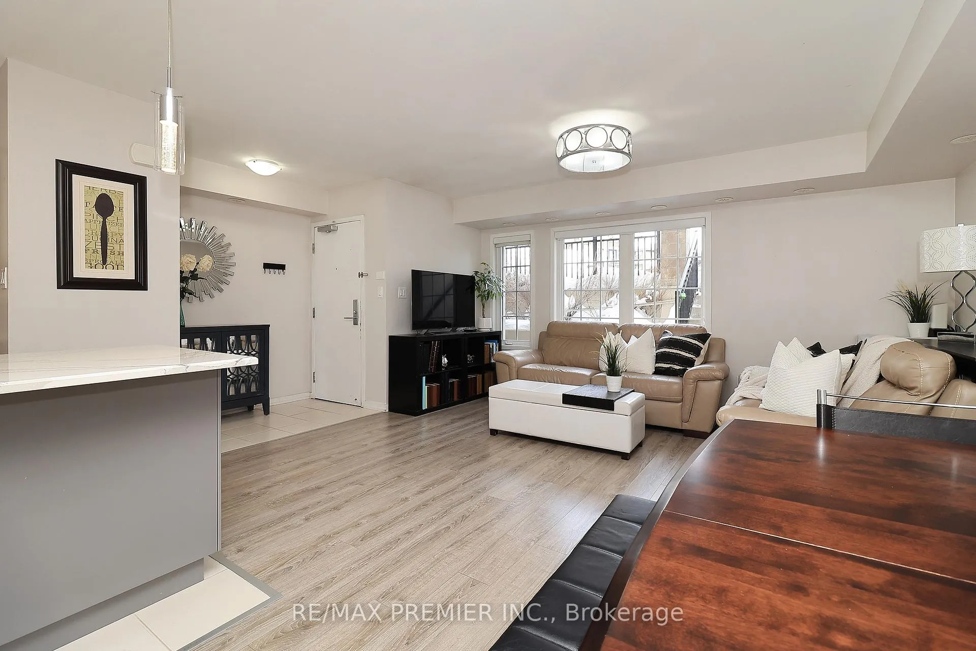 Photo 9 of Unit C14, 26 Bruce Street, Vaughan, East Woodbridge — HOMEH