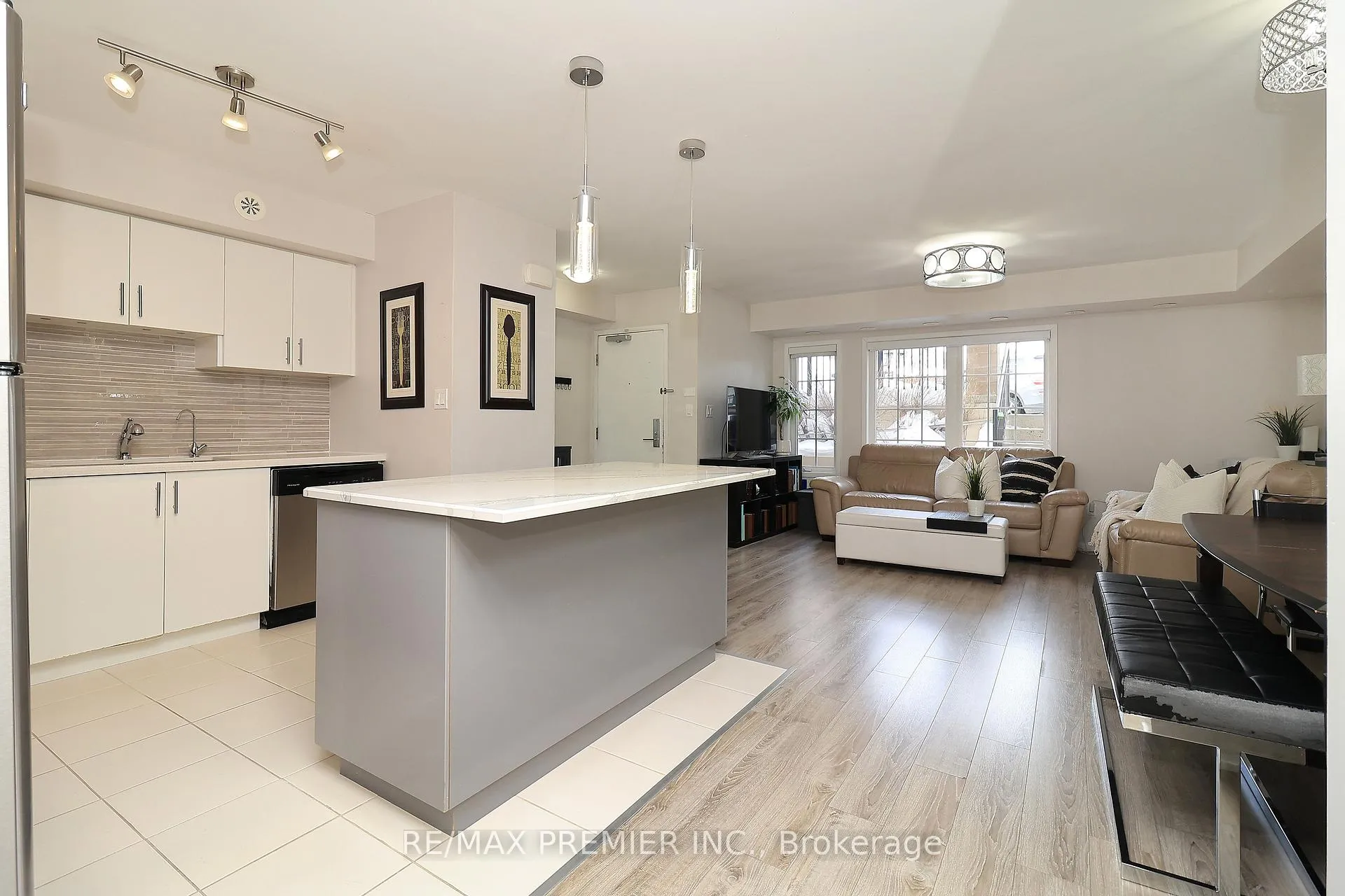 Photo 12 of Unit C14, 26 Bruce Street, Vaughan, East Woodbridge — HOMEH
