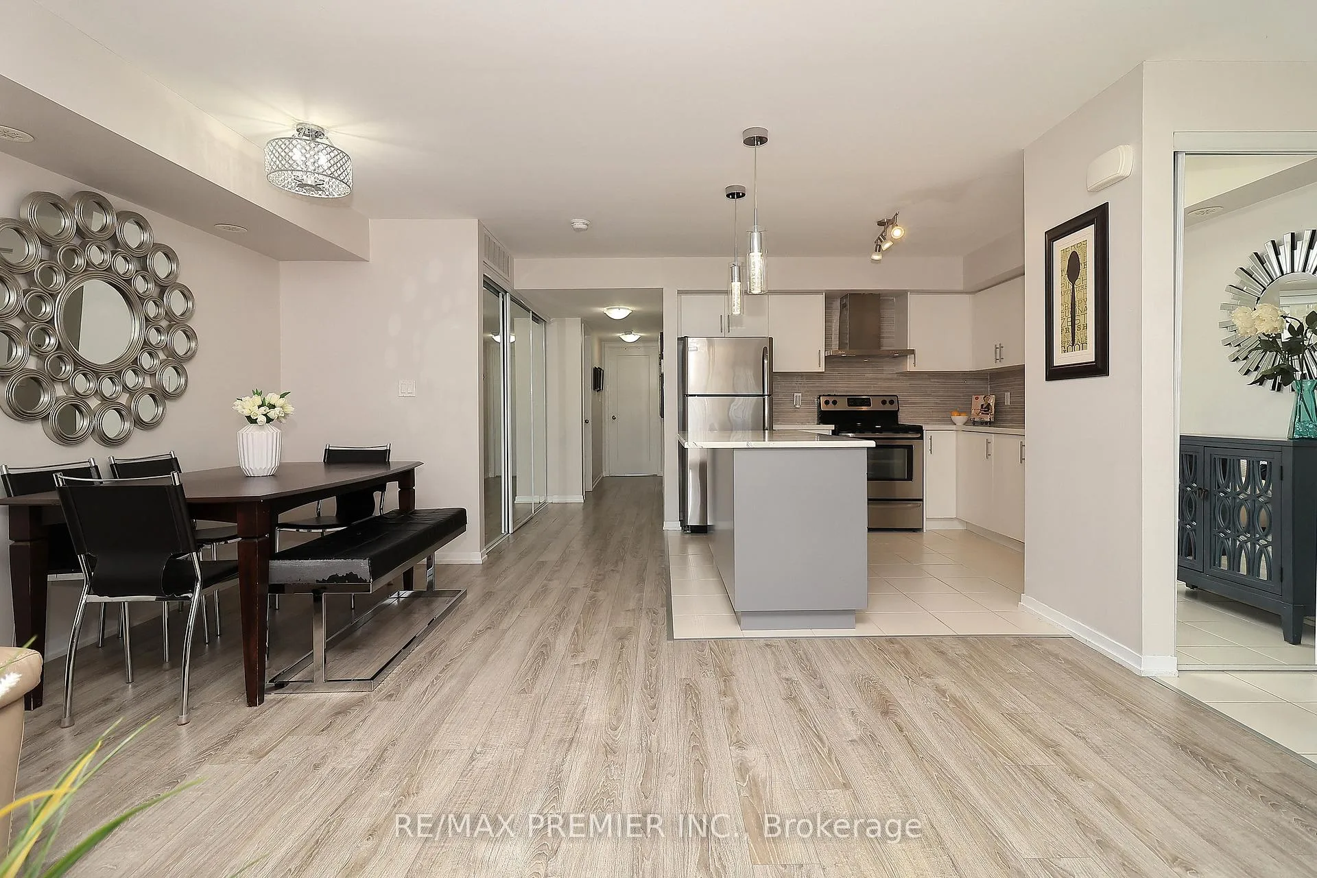 Photo 14 of Unit C14, 26 Bruce Street, Vaughan, East Woodbridge — HOMEH