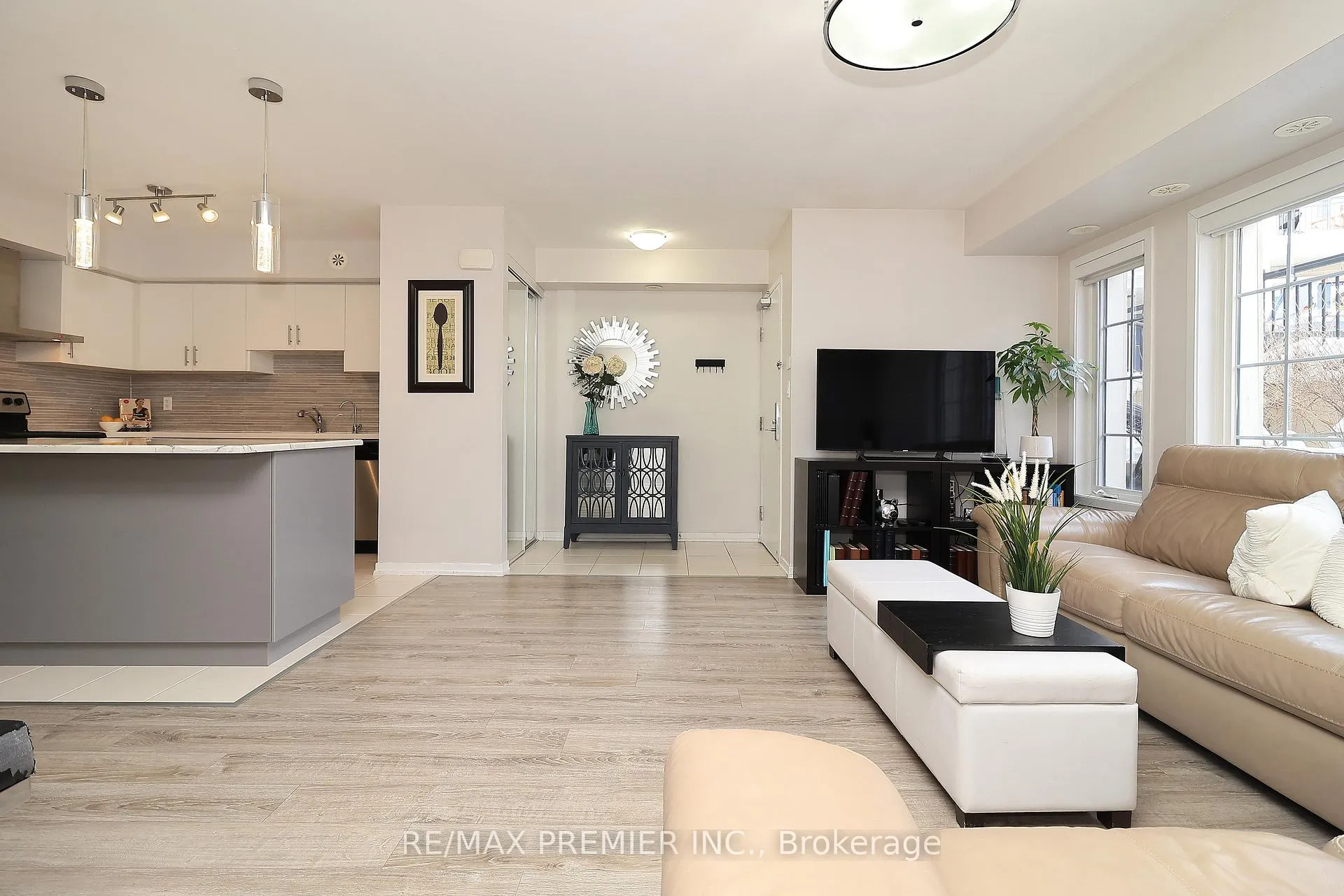 Photo 17 of Unit C14, 26 Bruce Street, Vaughan, East Woodbridge — HOMEH