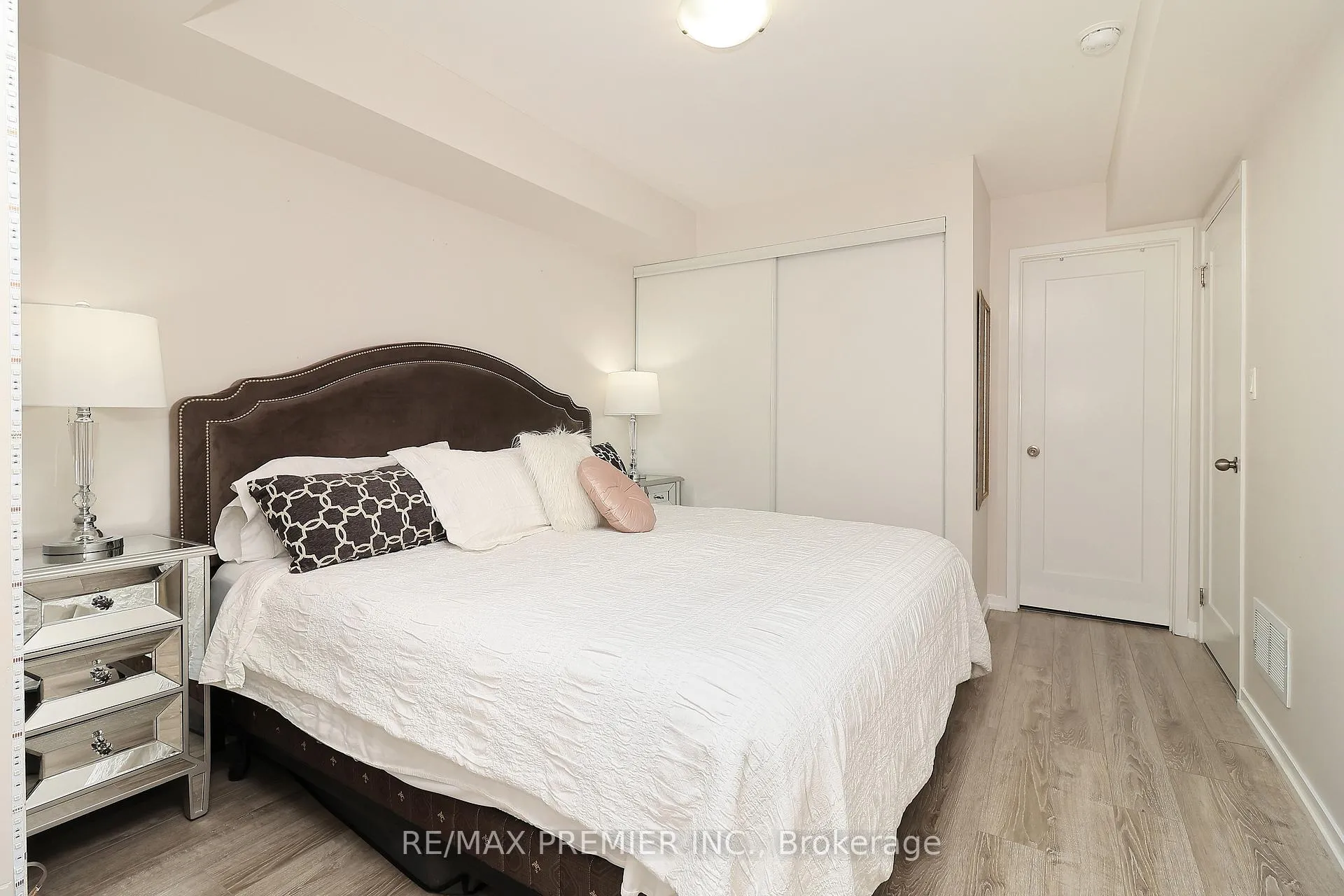 Photo 20 of Unit C14, 26 Bruce Street, Vaughan, East Woodbridge — HOMEH