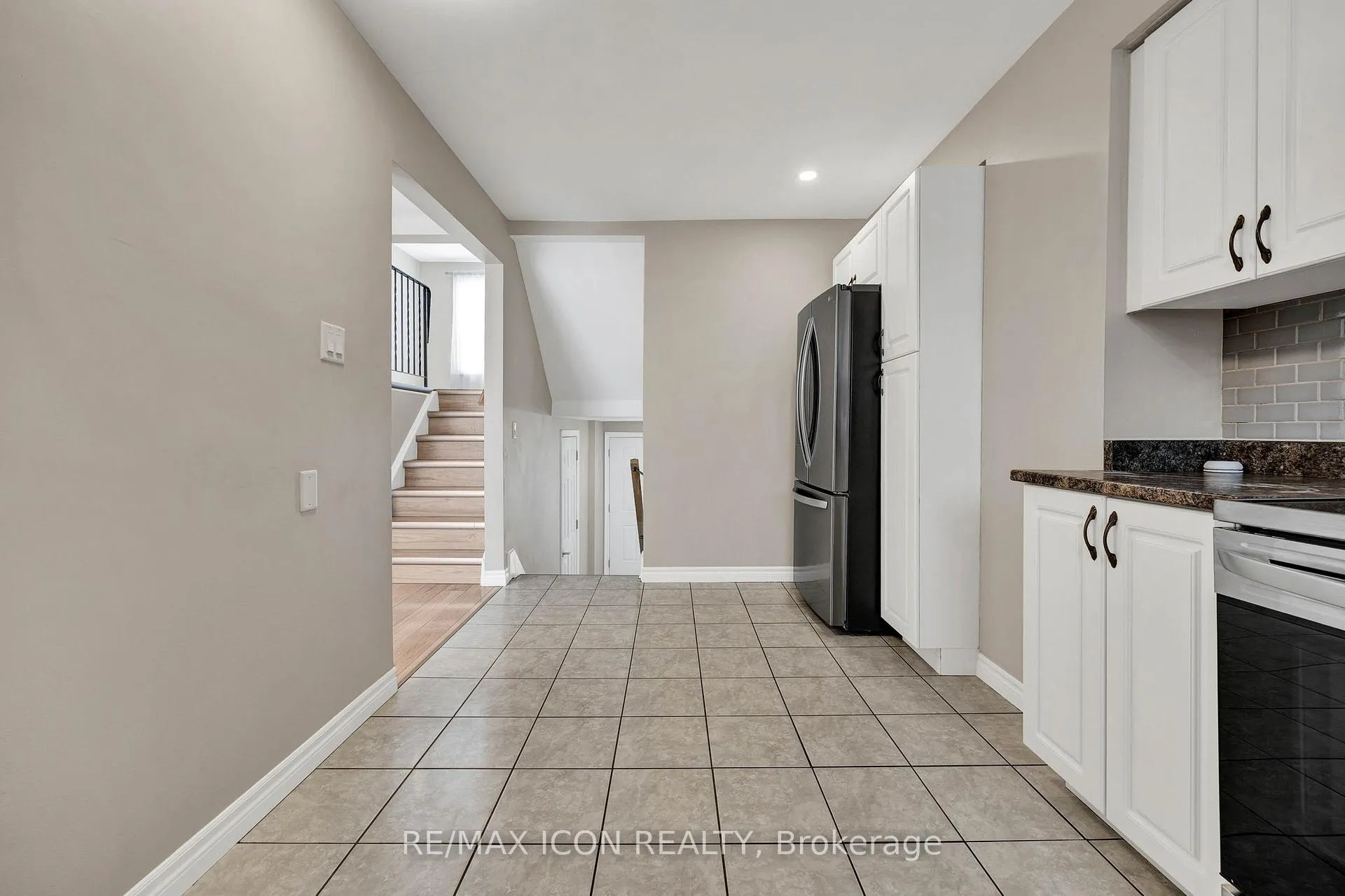 Photo 5 of Unit 73, 279 Bluevale Street N, Waterloo — HOMEH