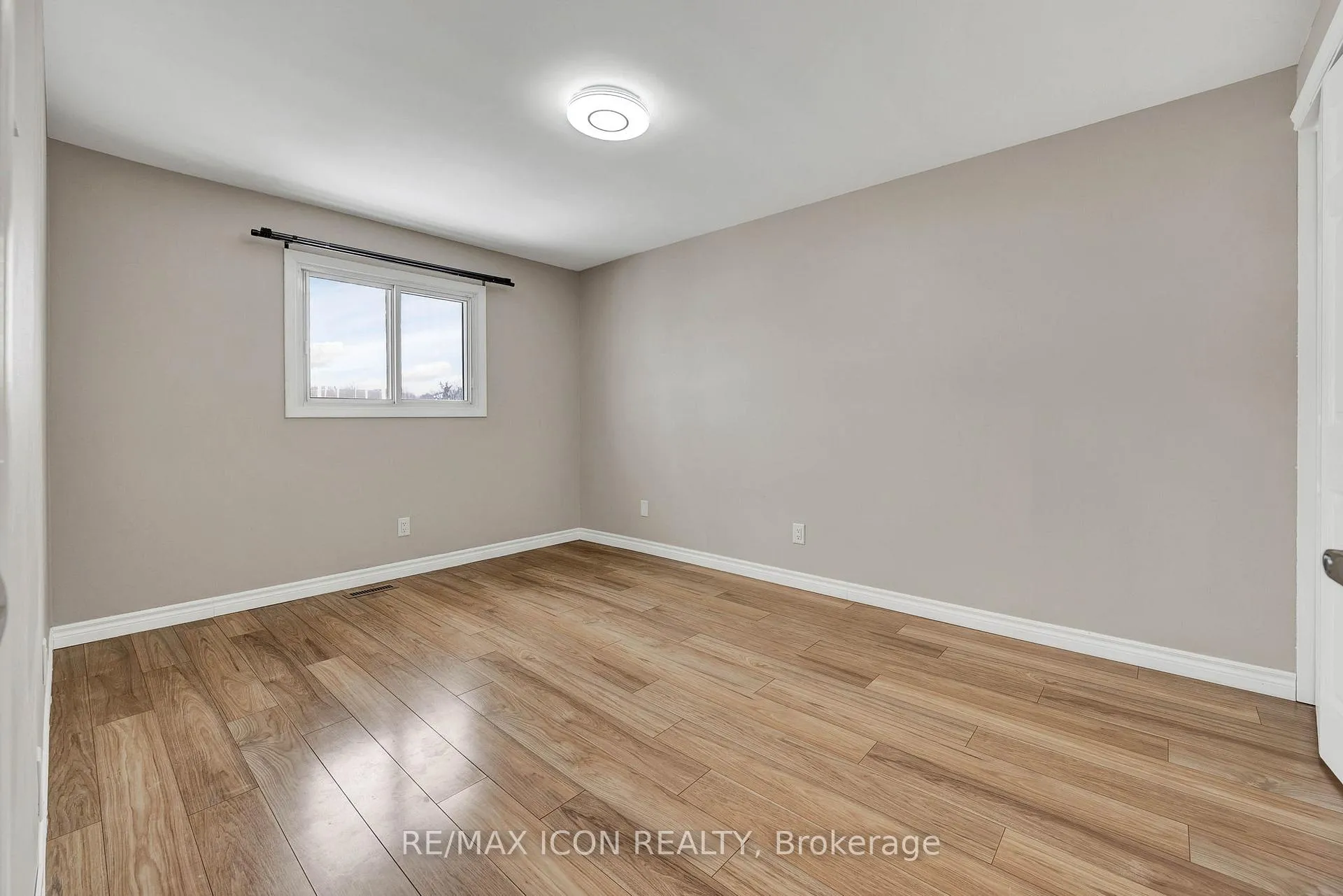 Photo 17 of Unit 73, 279 Bluevale Street N, Waterloo — HOMEH