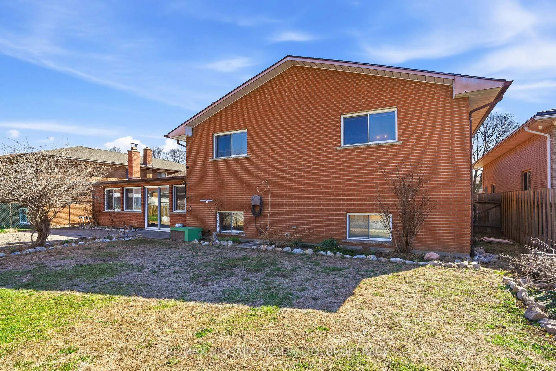 Photo 6 of 5035 Pettit Avenue, Niagara Falls, Morrison — HOMEH