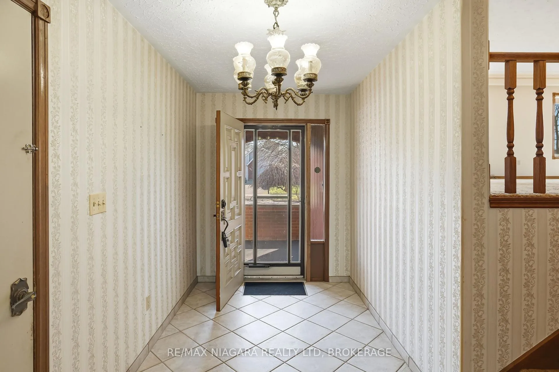 Photo 7 of 5035 Pettit Avenue, Niagara Falls, Morrison — HOMEH