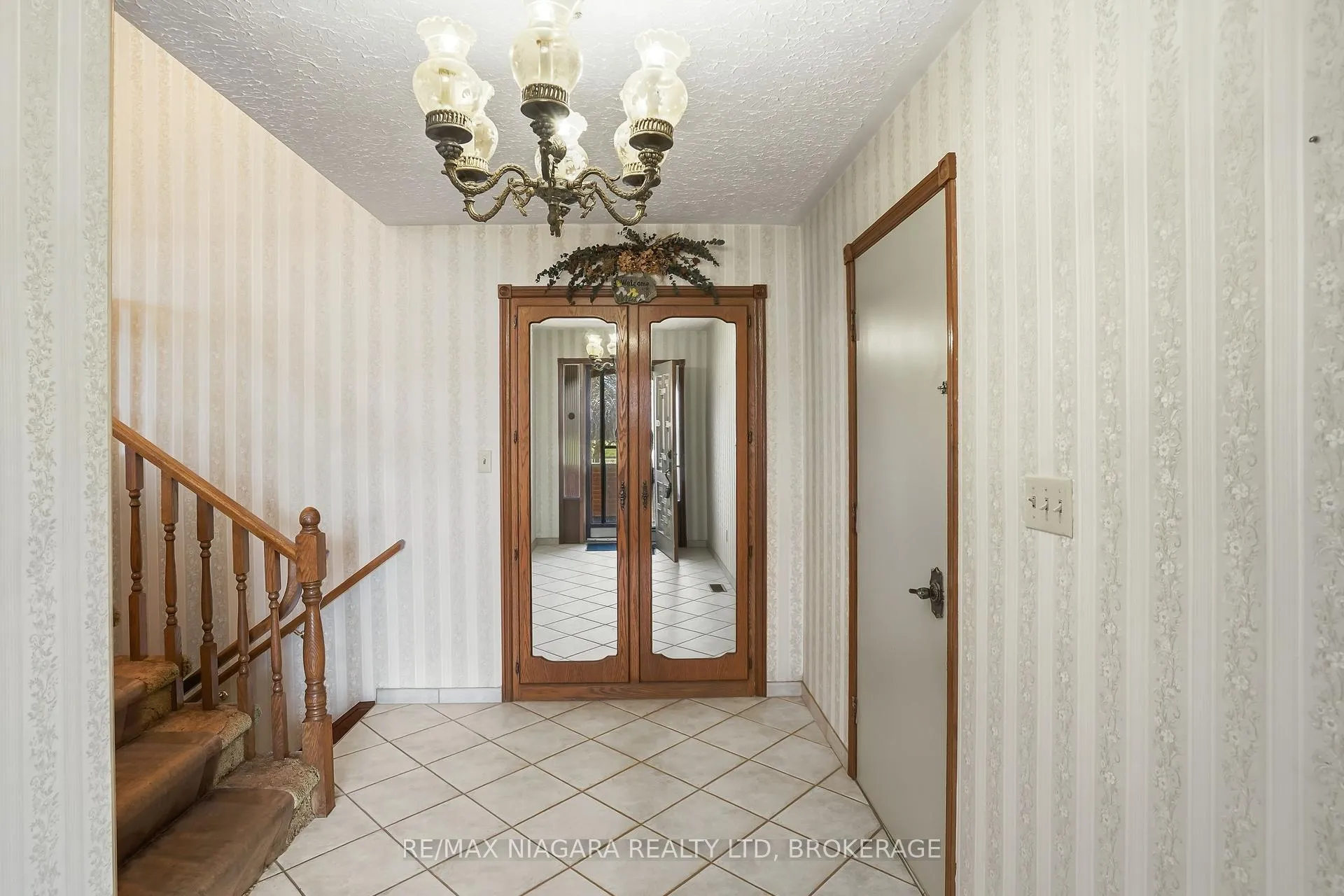 Photo 8 of 5035 Pettit Avenue, Niagara Falls, Morrison — HOMEH