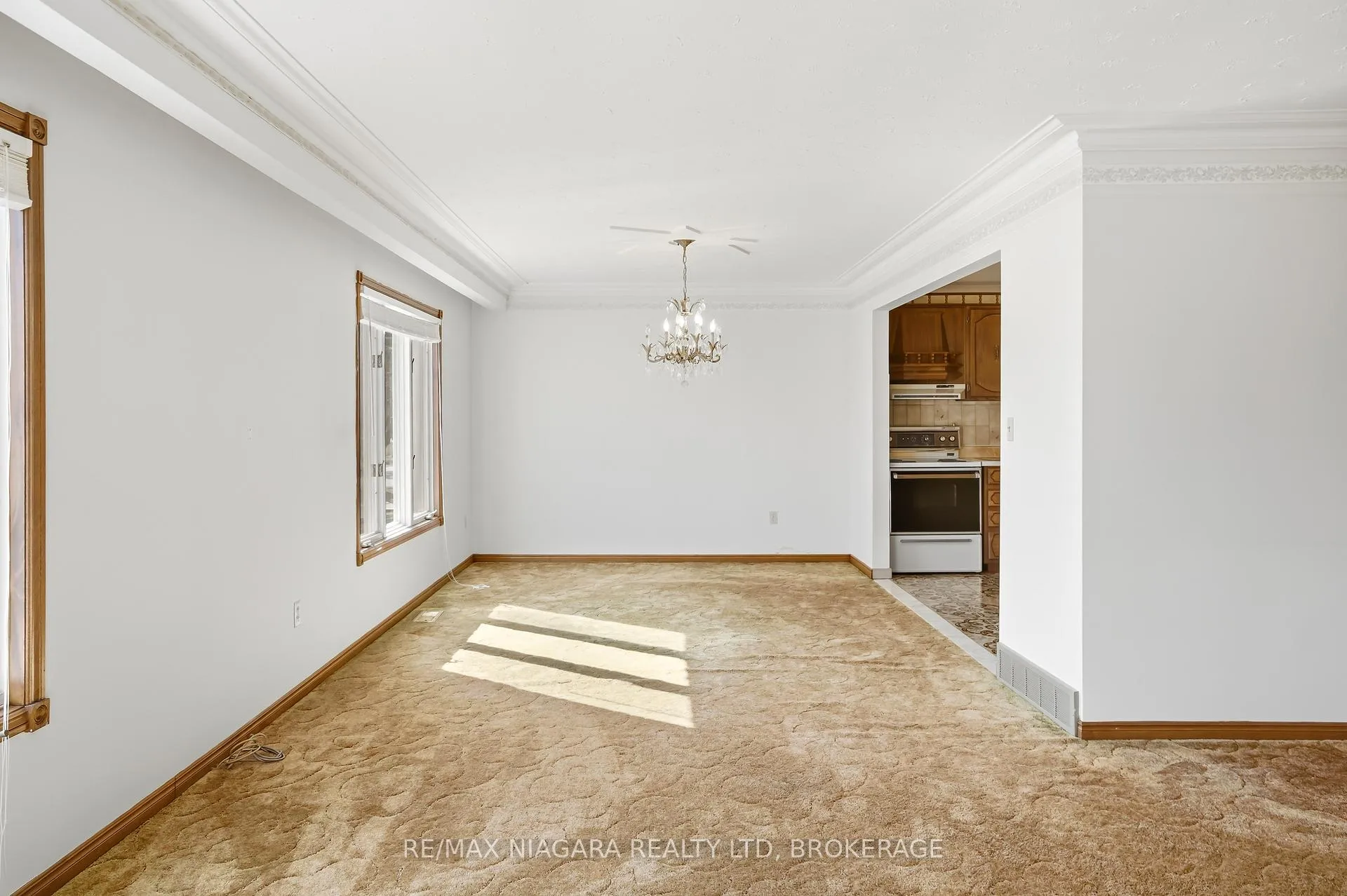 Photo 12 of 5035 Pettit Avenue, Niagara Falls, Morrison — HOMEH