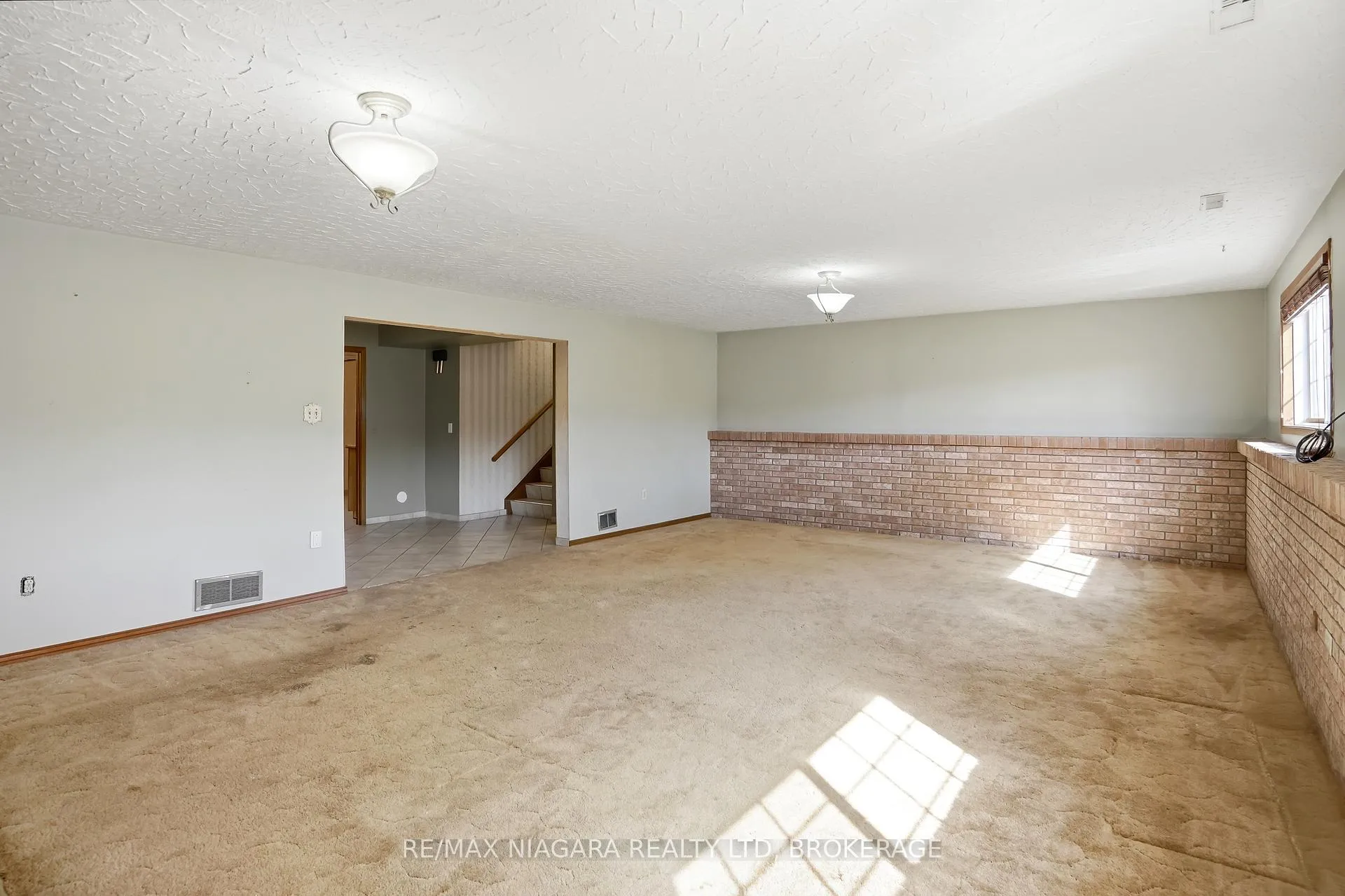 Photo 21 of 5035 Pettit Avenue, Niagara Falls, Morrison — HOMEH