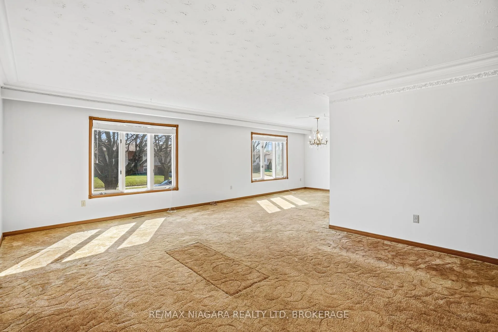 Photo 24 of 5035 Pettit Avenue, Niagara Falls, Morrison — HOMEH