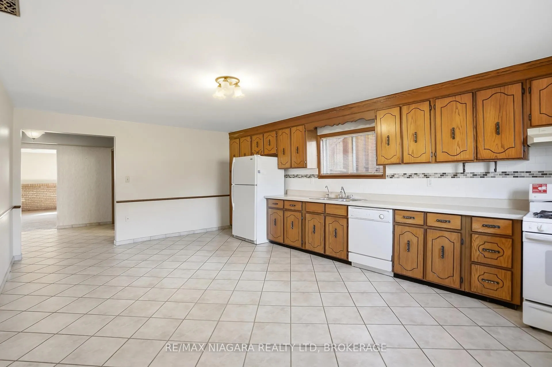 Photo 25 of 5035 Pettit Avenue, Niagara Falls, Morrison — HOMEH