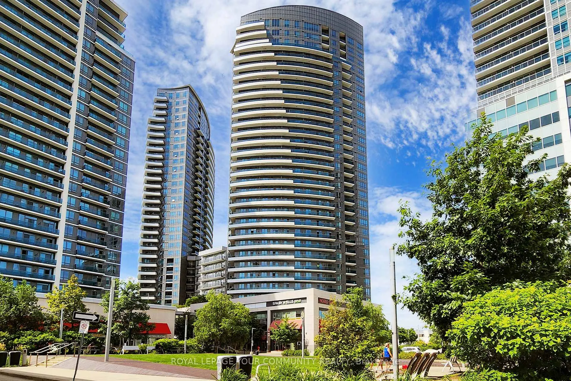Front of Unit 2105, 7171 Yonge Street