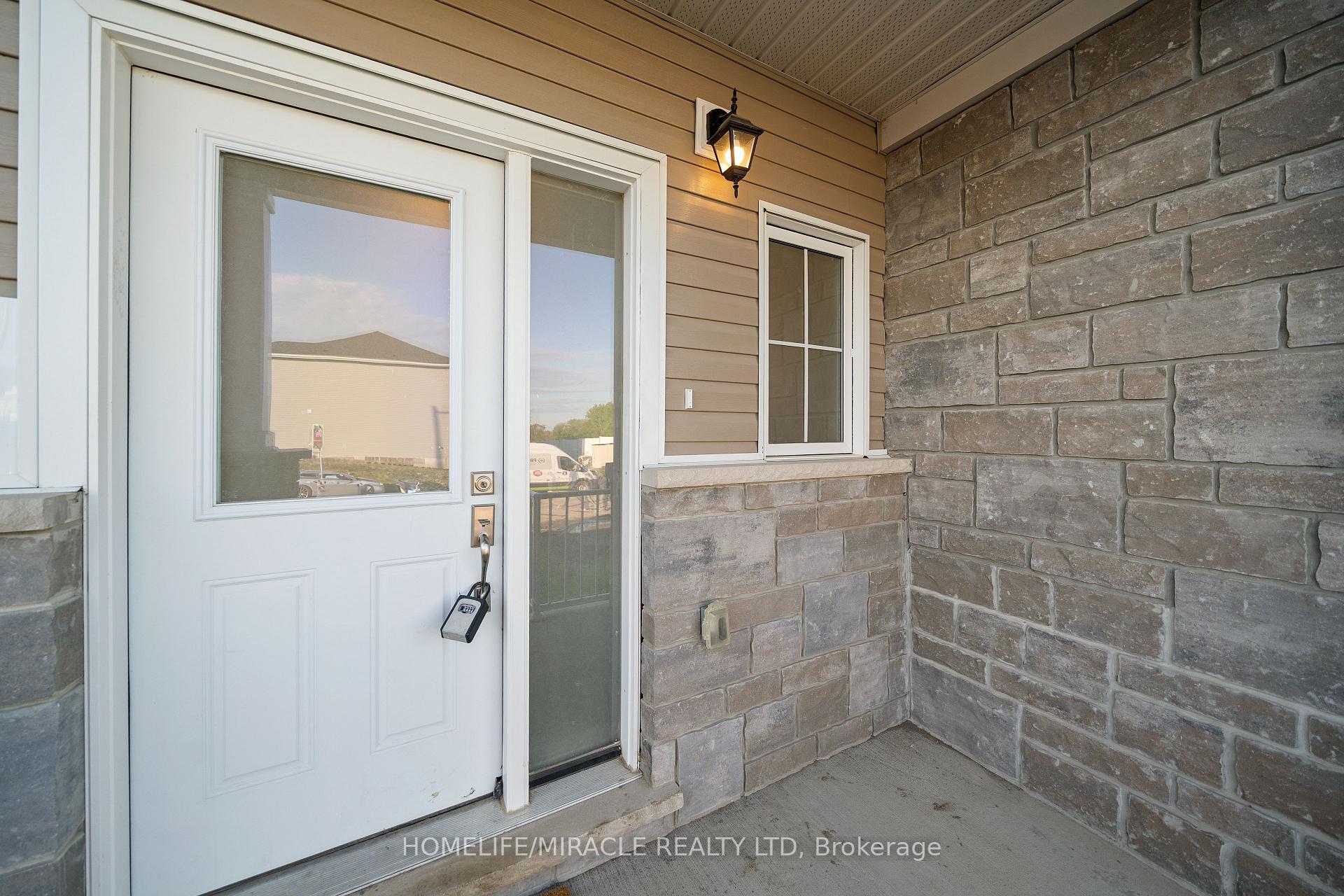 Photo 5 of 5 Glacier Crescent, Belleville, Belleville Ward — HOMEH