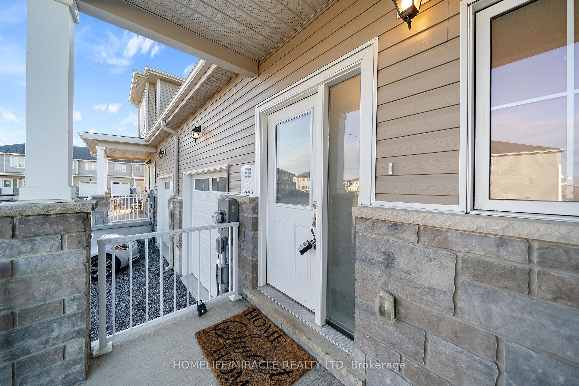 Photo 6 of 5 Glacier Crescent, Belleville, Belleville Ward — HOMEH