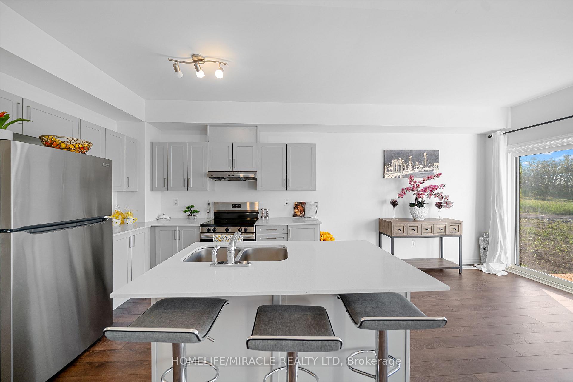 Photo 11 of 5 Glacier Crescent, Belleville, Belleville Ward — HOMEH