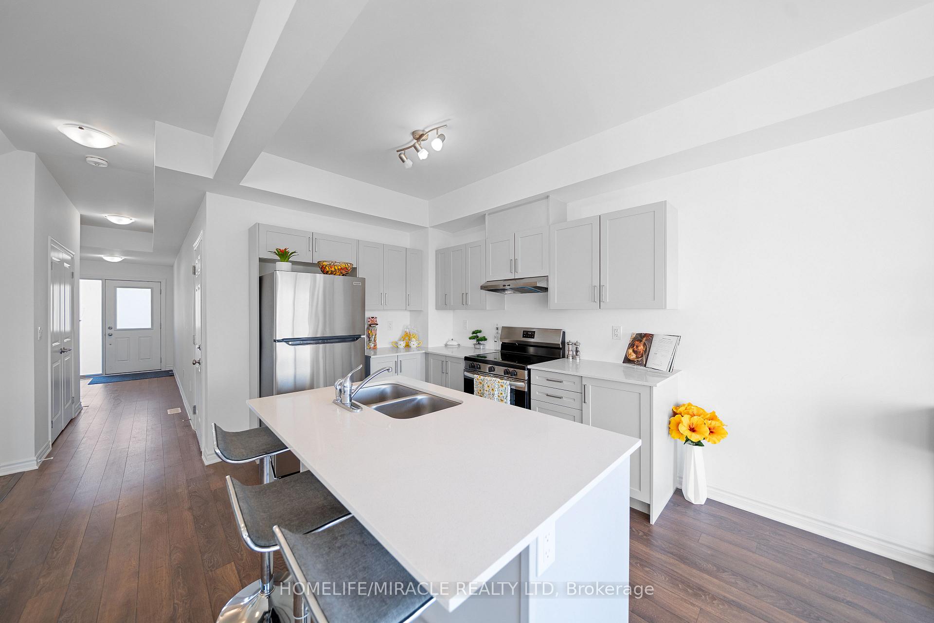 Photo 12 of 5 Glacier Crescent, Belleville, Belleville Ward — HOMEH