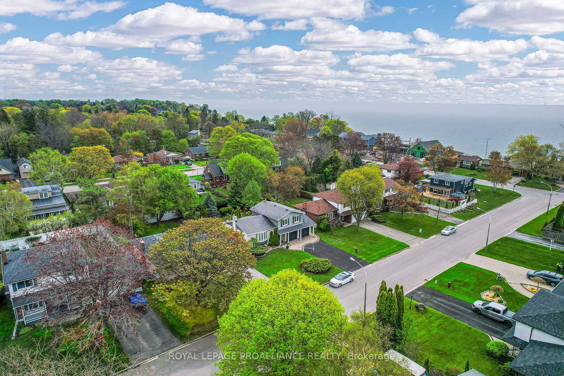 Photo 6 of 40 Bayview Crescent, Cobourg — HOMEH