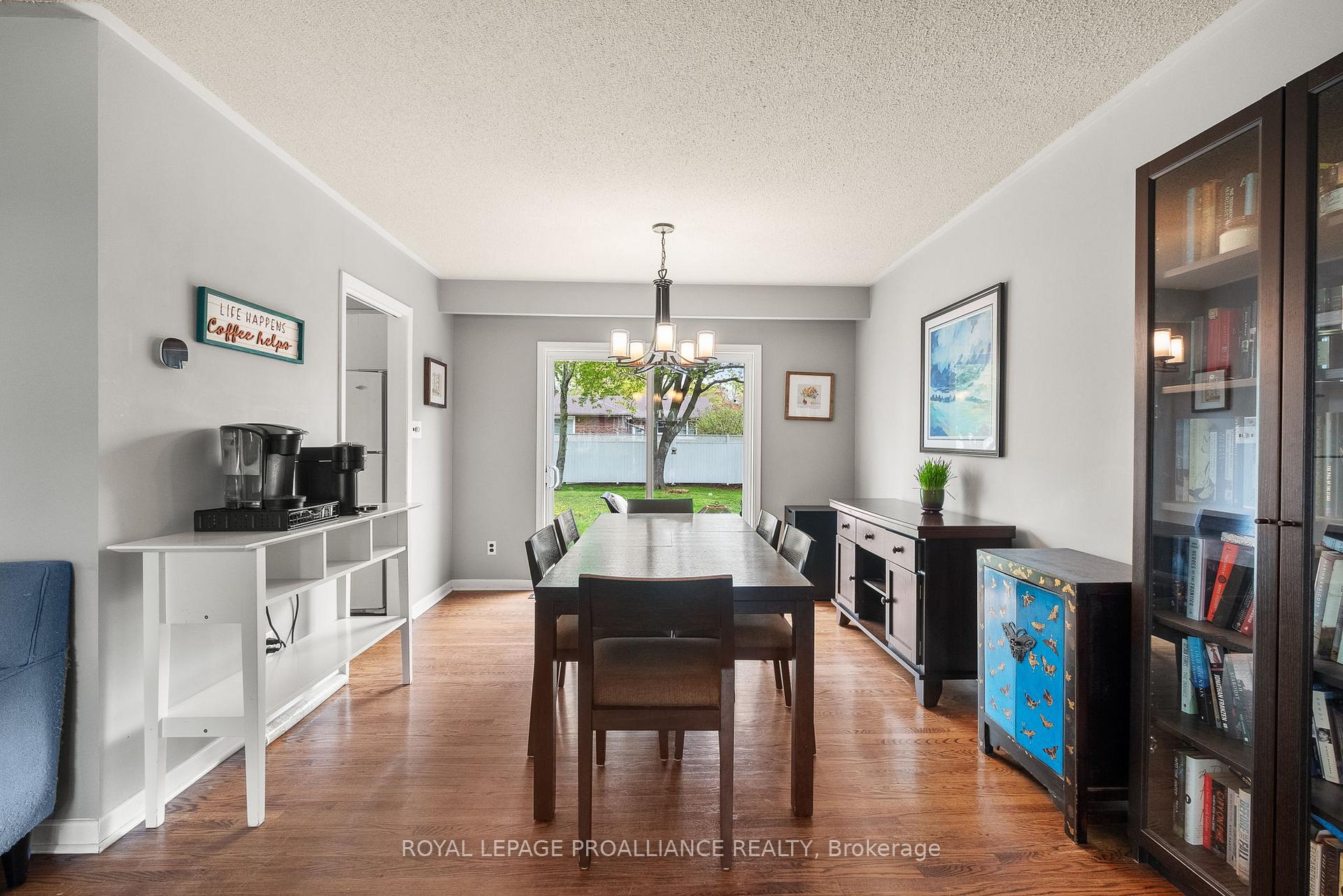 Photo 11 of 40 Bayview Crescent, Cobourg — HOMEH