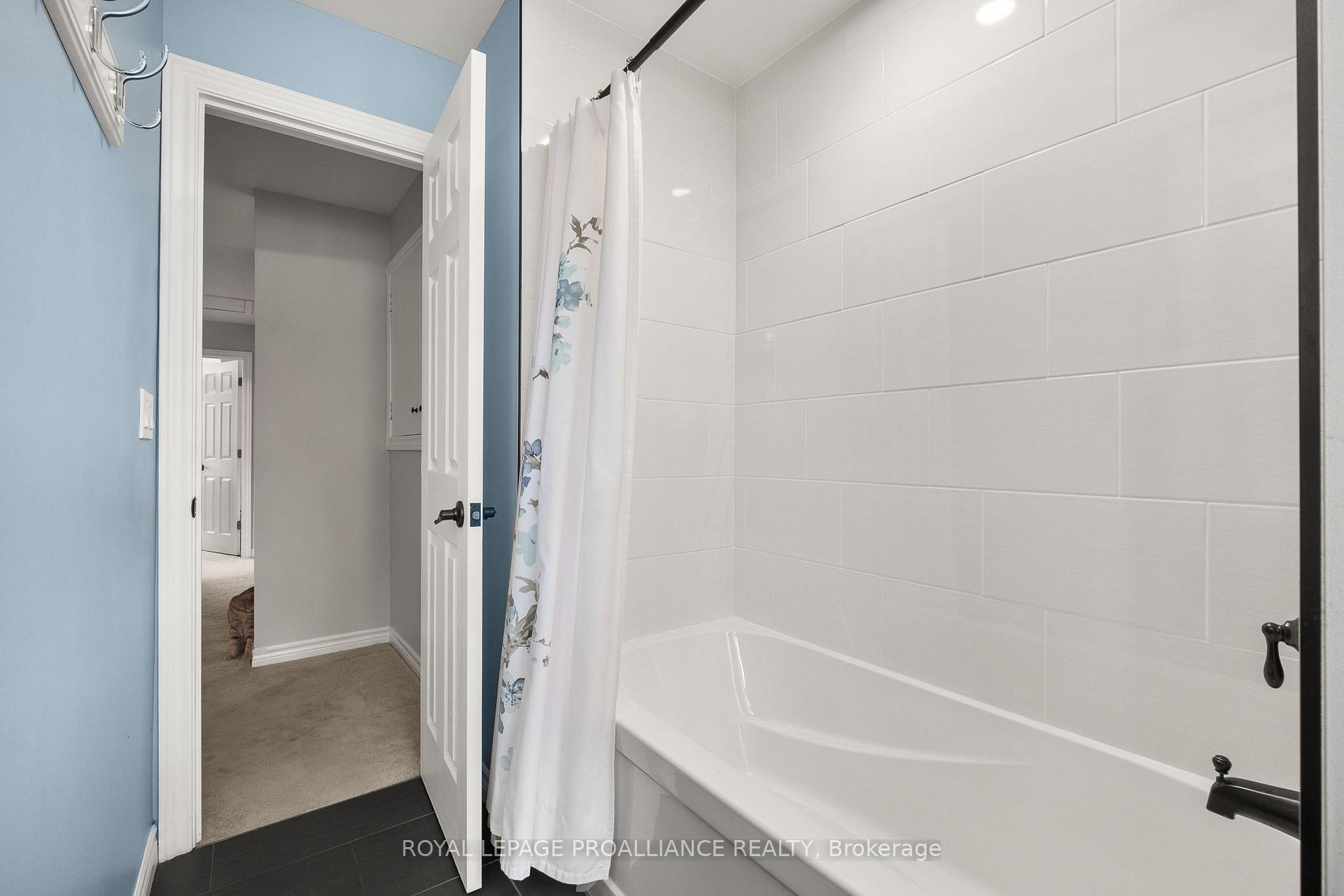 Photo 22 of 40 Bayview Crescent, Cobourg — HOMEH